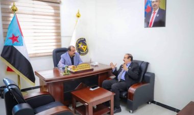 اللواء بن بريك يستقبل ممثل المجلس الانتقالي للشؤون الخارجية في الاتحاد الأفريقي