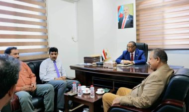 الدكتور الخُبجي يستقبل وفدًا من وزارة الشباب والرياضة بالعاصمة عدن