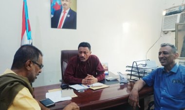 انتقالي أبين يناقش مع مدير عام الواجبات ومدير الموارد المالية سبل تعزيز الإيرادات في المحافظة