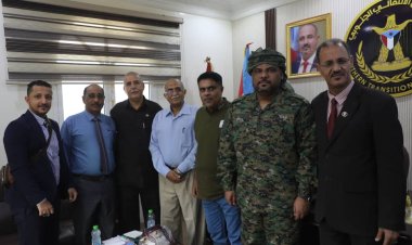 فريق هيئة الرئاسة يلتقي في المكلا النائب البرلماني فؤاد واكد