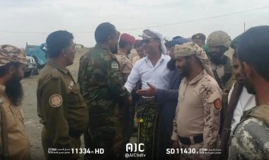 فادي باعوم يتفقد القوات الجنوبية في جبهة يافع