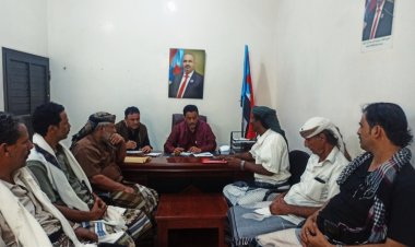 رئيس انتقالي أبين يلتقي قيادة انتقالي مكيراس ويطلع على مستجدات المديرية