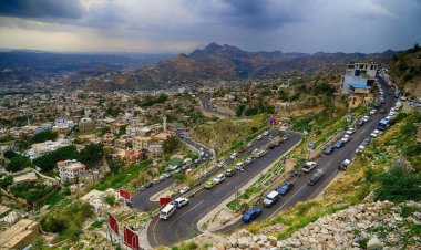 مليشيا الحوثي تداهم المنازل في تعز وتعتقل مجموعة من المواطنين