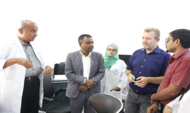 محامي عام الجمهورية ومستشار الأمم المتحدة يزوران مركز الطب الشرعي في عدن