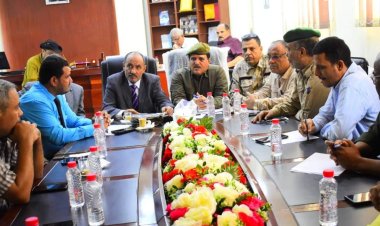 لقاء تشاوري بين أمن عدن والنيابة العامة لتعزيز أوجه التعاون والتنسيق المشترك