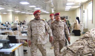 رئيس هيئة الاسناد اللوجستي في وزارة الدفاع يتفقد مستشفى باصهيب العسكري بالعاصمة عدن