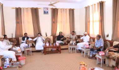 رئيس انتقالي المهرة يزور مديرية المسيلة ويلتقي قيادة السلطة المحلية