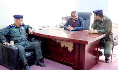 محافظ شبوة يتفقد مصلحة الجوازات ويشددً على ضرورة تسهيل الاجراءات للمواطنين