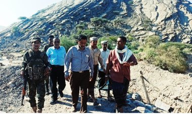 انتقالي أبين يتفقد سير العمل في طريق باتيس - رصد