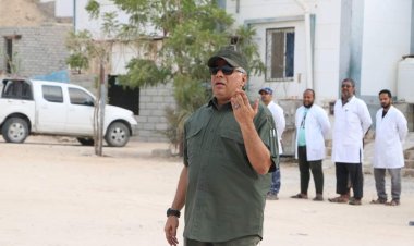 مدير الأمن والشرطة يوجّه بالاستعداد ورفع الجاهزية القصوى للحد من أي آثار محتملة للاعصار المداري”تيج“