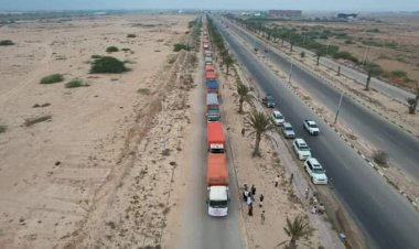 حضرموت تسير قافلة إغاثية لمتضرري إعصار "تيج" بمحافظة المهرة