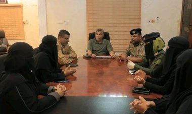 العميد المنهالي يناقش إمكانية تدريب الكوادر النسائية العاملة في الشرطة النسائية وشرطة الآداب