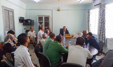 عدن.. اجتماع لمناقشة مشروع إعادة ترميم المباني القديمة التاريخية في مديرية التواهي