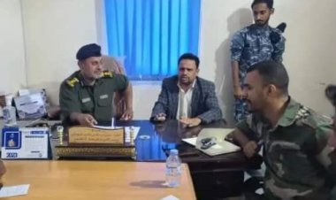 تنفيذاً لمخرجات اللقاء التشاوري العام... أجتماع ضم وكيل نيابة الشحر الإبتدائية ومدير أمن مديرية الشحر للتنسيق ومناقشة أوجه الصعوبات