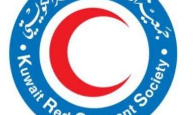 الهلال الأحمر الكويتي يوزع مساعدات إغاثية في المهرة