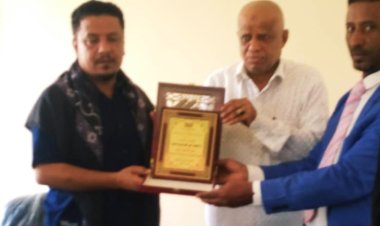 مدير عام مكتب الشؤون الاجتماعية والعمل بابين يكرم مدير الأمن بالمحافظة وعدد من رؤساء أقسام الإدارات