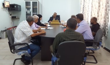 مدير عام مديرية التواهي.. يوجه برفع مستوى الاحترازات الوقائية امام تفشي الاسهالات المائية