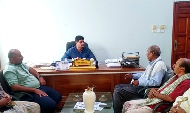 لجنة الخدمات بالجمعية الوطنية تطلع على نشاط مكتب الأشغال العامة والطرق بساحل حضرموت