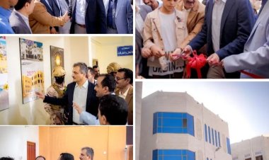 خلال افتتاح مبنى السلطة المحلية بخور مكسر.. (لملس) بالعمل الجماعي والإرادة نستطيع إعادة بناء وتنمية العاصمة عدن