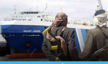 اسرائيل تنفي وجود اسرائيلين بين طاقم سفينتها المختطفة في اليمن