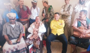 رئيس انتقالي أبين يزور اتحاد الفنانين الجنوبيين بالمحافظة ويطلع على البروفات الفنية لإحياء ذكرى عيد الاستقلال