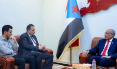 بماذا تعهد القائم بأعمال رئيس المجلس الانتقالي للمستثمرين