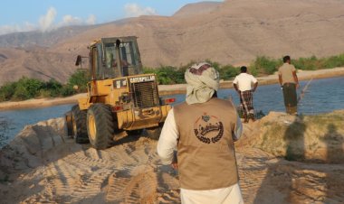 ‏اتحاد شباب الغد بالمهرة يتكفل بشق الطرقات الفرعية المتضررة بحصوين