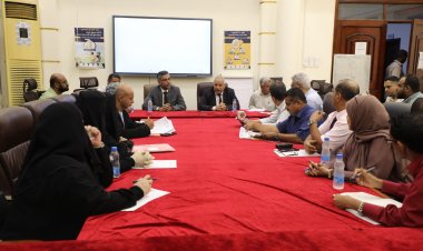 البيشي يدشين النظام الالكتروني للمنشآت الصحية الخاصة بمديريات العاصمة عدن