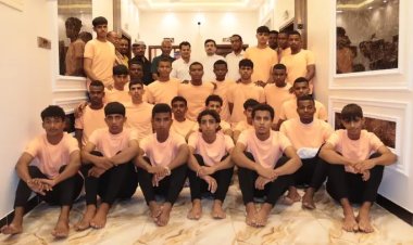 رئيس انتقالي المهرة يستقبل بعثة نادي قشن بعد عودتها من معسكر تدريبي ويقيم ماذبة عشاء على شرف حضورهم في مديرية سيحوت