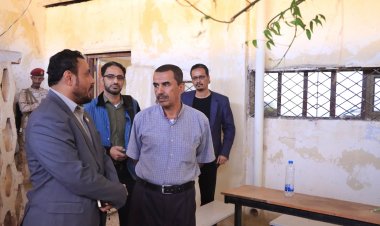 رئيس انتقالي شبوة يزور كلية الحاسوب وتكنولوجيا المعلومات بجامعة شبوة