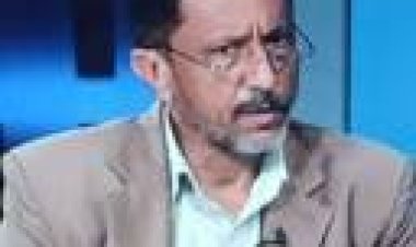 رئيس انتقالي ابين يؤدي واجب العزاء لمدير الادارة التنظيمية بانتقالي المحافظة عبدالله برهوت بوفاة اخيه