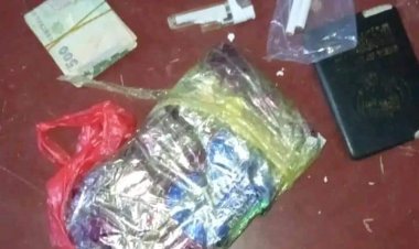 دفاع شبوة تضبط شخص يحاول تهريب كمية من المخدرات إلى أبين