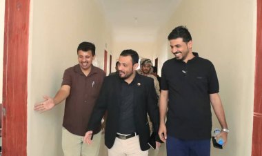 رئيس انتقالي شبوة يزور مكتب الصناعة والتجارة بالمحافظة ويشدد على مراقبة الأسعار