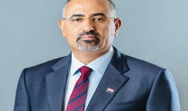 عاجل الرئيس عيدروس الزبيدي يصدر قرارا  بشأن إضافة أعضاء إلى قوام عضوية مجلس المستشارين بالمجلس.. اسماء