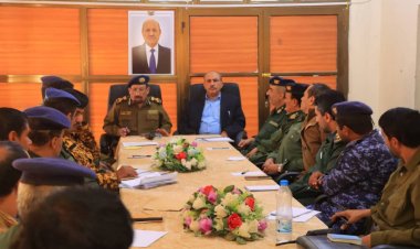 اجتماع في مأرب يناقش قضايا السجناء والمحتجزين بأقسام الشرطة والتوجيه بالألتزام بالمدة القانونية لعملية الإحتجاز