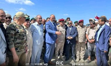 زيارة الرئيس الزبيدي والصبيحي لـ "باب المندب" تجسد اللحمة الجنوبية وتوجه عدد من الرسائل للحاقدين