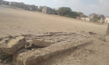 إدارة نادي أحور الرياضي بابين تطالب السلطة ومكتب الشباب تشكيل لجنة للاطلاع على العمل التخريبي الذي طال سور أرضية ملعب النادي