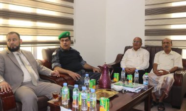 رئيس انتقالي حضرموت يلتقي رئيس دائرة الفكر والإرشاد الديني بالأمانة