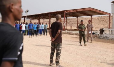 قائد لواء النخبة الحضرمي يدشن دورة الاستجداد الثامنة