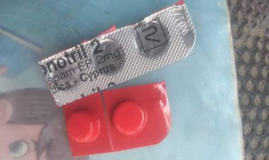 إحدى النقاط بمحور الريان تضبط سائق دراجة نارية بحوزته حبوب مخدره