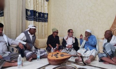 اتحاد الفنانين الجنوبيين بمحافظة أبين يطمئن على صحة مؤسس الحركة الفنية بالمحافظة