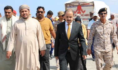 الإرياني والثقلي يزوران عدد من المشاريع التي أنشأها البرنامج السعودي لتنمية واعمار اليمن بسقطرى