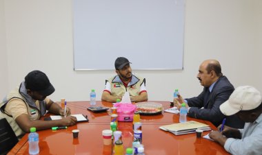 الهلال الأحمر الإماراتي يبحث أوجه التعاون والعمل المشترك مع مديري مكاتب الصحة العامة والتربية والتعليم في حضرموت