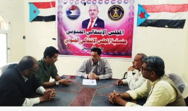 رئيس انتقالي أبين يناقش مع مدير عام مكتب الآثار بالمحافظة حجم التعديات على المناطق الأثرية