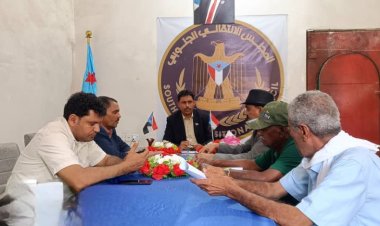 رئيس تنفيذية انتقالي سقطرى يلتقي مديري عام مديريتي حديبوه وقلنسية وعبدالكوري