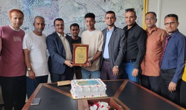 الداؤودي. يكرم لاعب المنتخب الوطني للناشئين من نادي المنصورة عمر الباقري