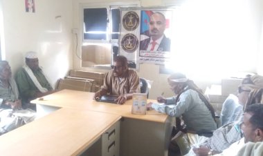 رئيس انتقالي زنجبار يلتقي عددا من اعضاء القيادة المحلية بالمديرية