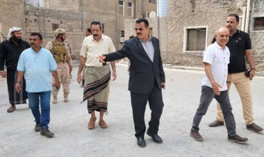 مدير عام المنصورة يتسلم مشروع الرصف الحجري في بلوك ( 45 ) من الجهة المنفذة