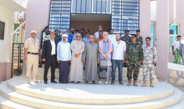 الثقلي والمنهالي يزوران مستشفى الشيخ خليفة وجامعة أرخبيل سقطرى وملعب الفقيد سالمين بسقطرى.