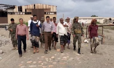 رئيس انتقالي أبين يتفقد عدد من المصانع والمرافق التعليمية بمدينة الكود